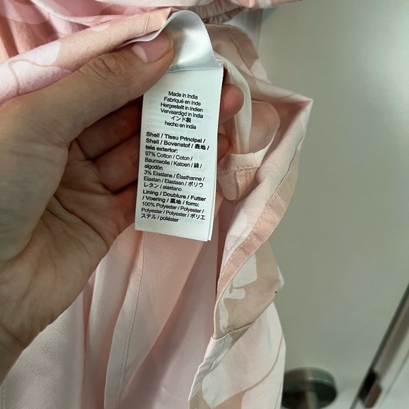 Puff-sleeve mini dress in windswept floral - Picture 2 of 6